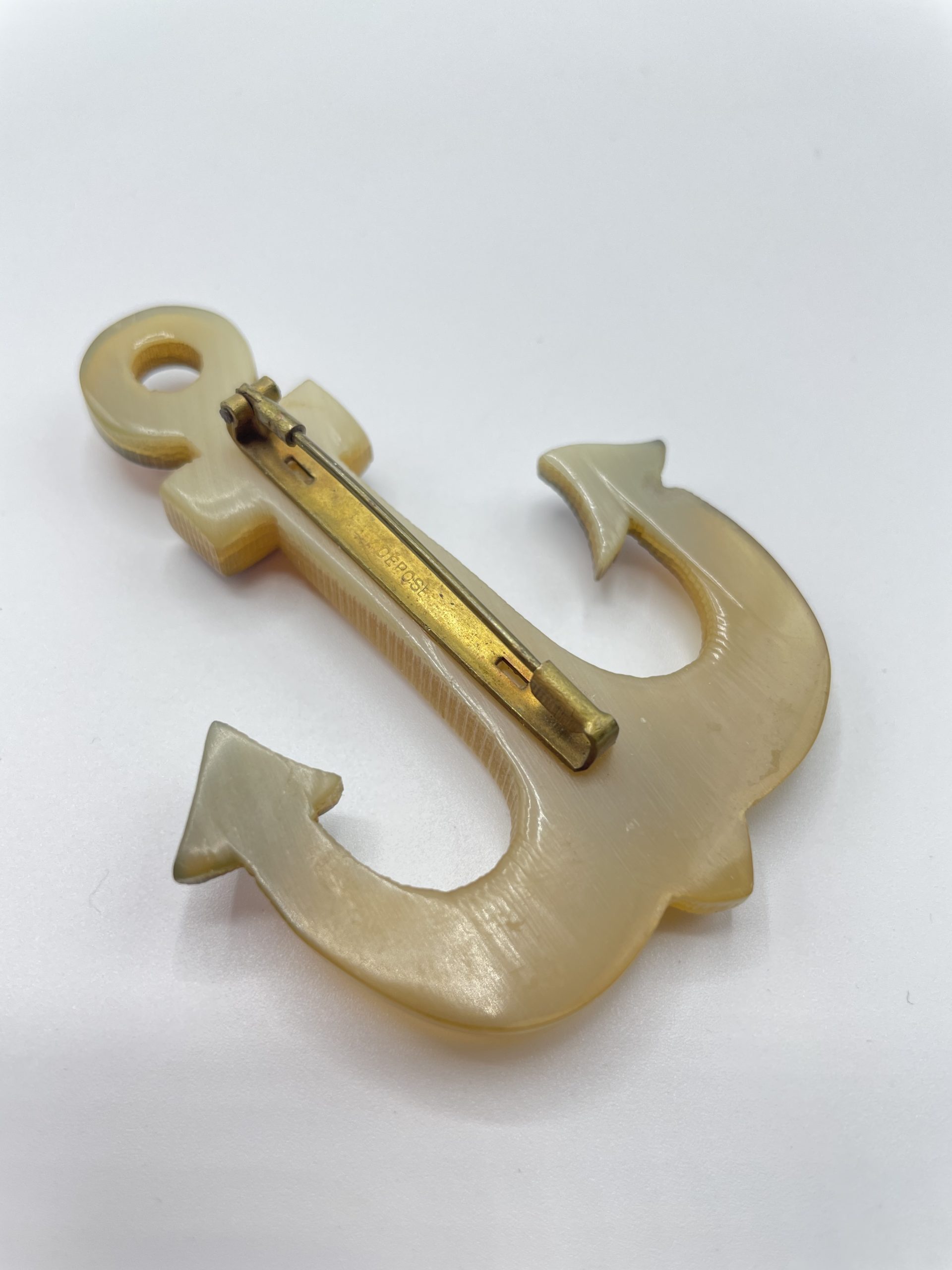 Broche ancre couleur ivoire – Image 2
