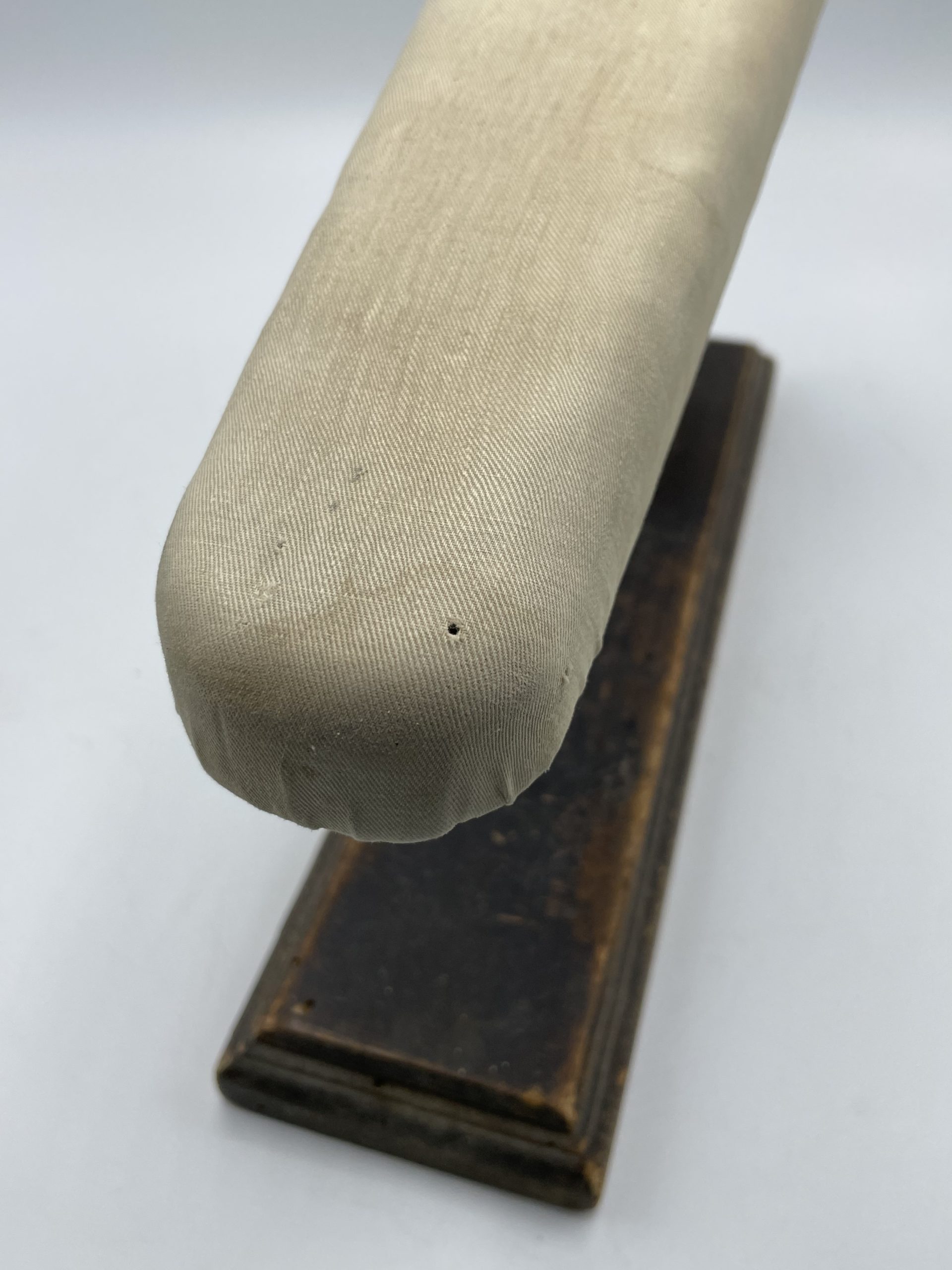 Ancienne planche à repasser pour manches – Image 8